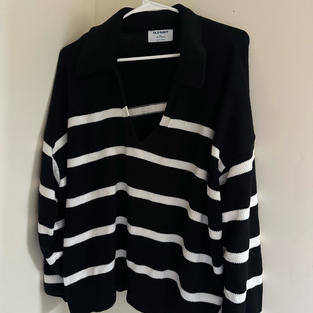 Old Navy Classic Black Sweater
